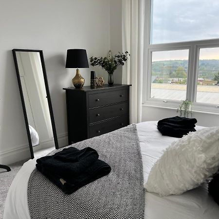 Heathcliff - 5 Bedroom House In Town Centre Tenby Exterior foto