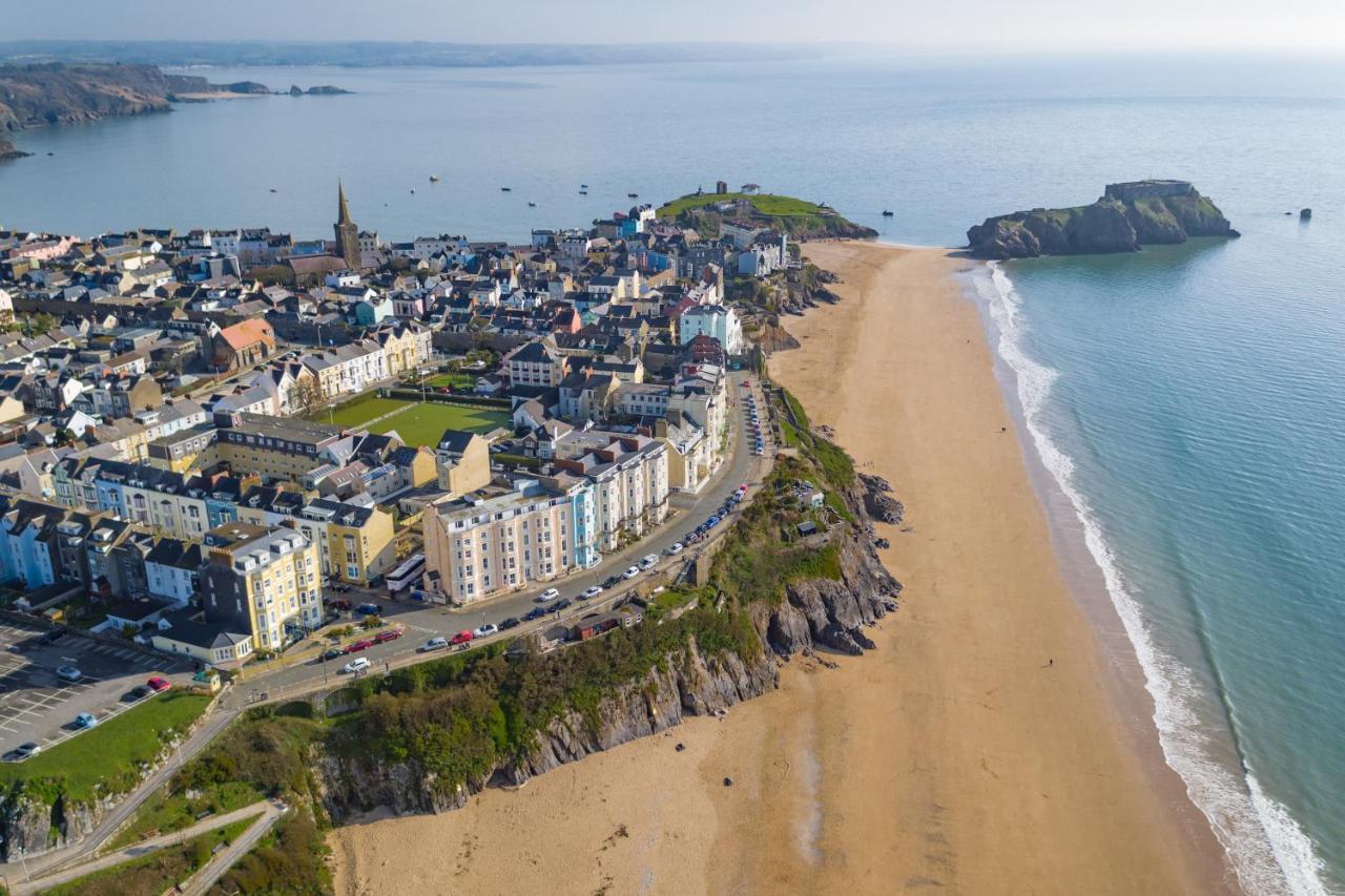 Heathcliff - 5 Bedroom House In Town Centre Tenby Exterior foto